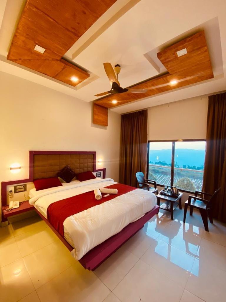 Hollywood Palace Resort Panchgani Eksteriør bilde