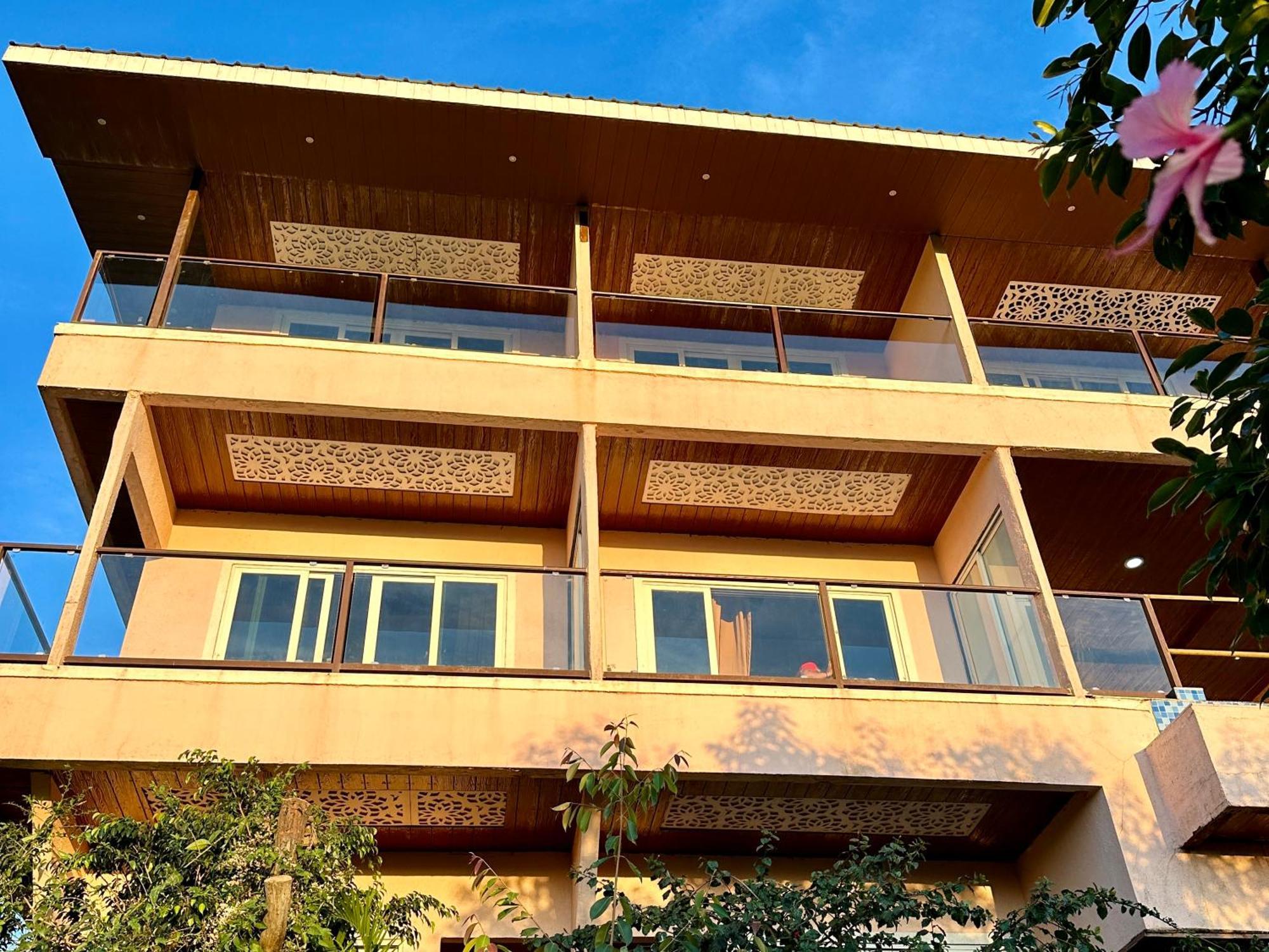 Hollywood Palace Resort Panchgani Eksteriør bilde